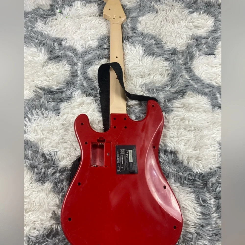 Rock Band 4 Fender Stratocaster Harmonix 91161 Red Guitar Xbox One With Strap